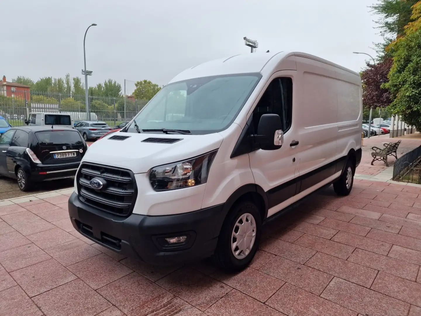 Ford Transit FT 350 L3 Van Trend 130 Blanc - 1