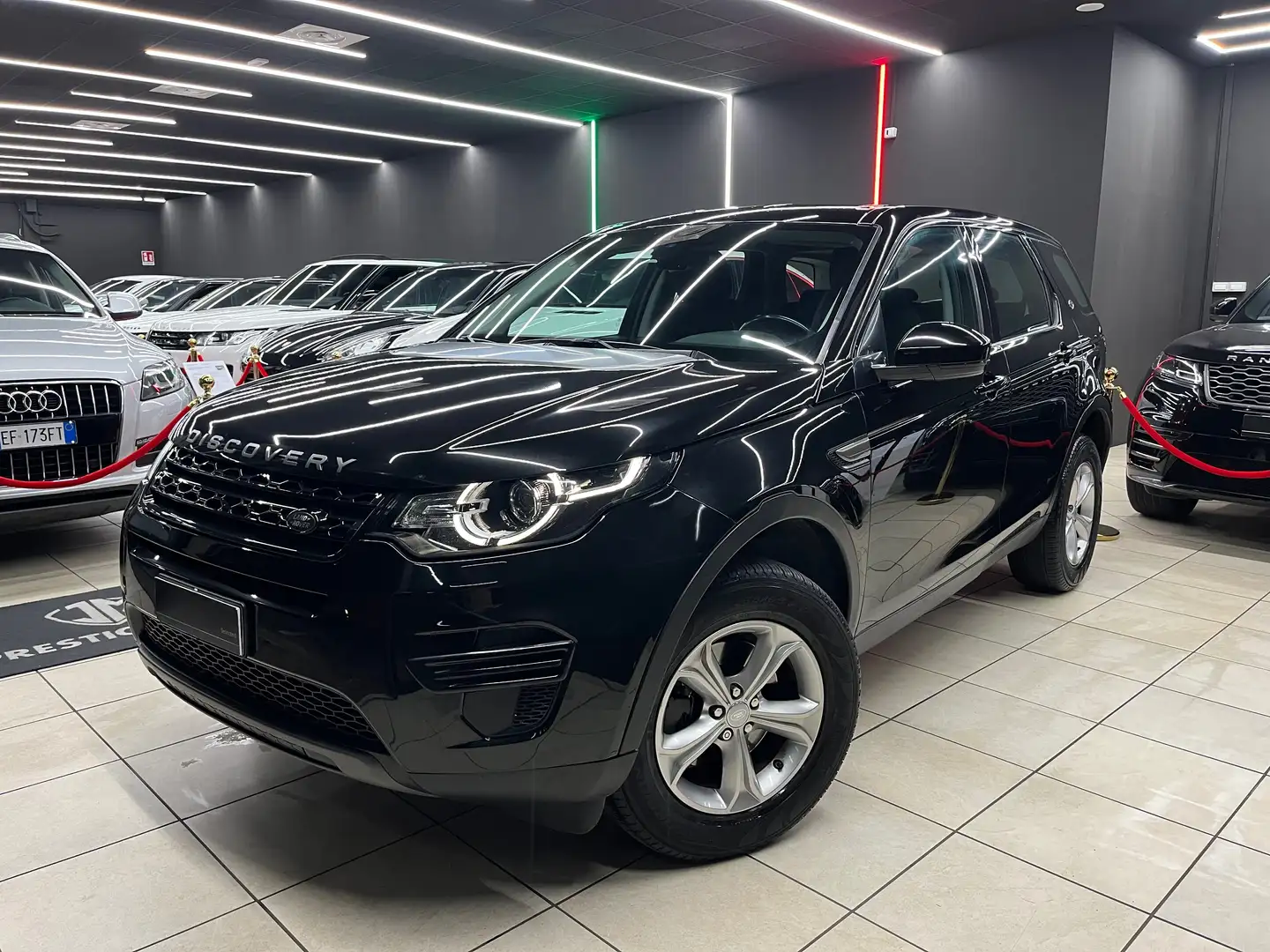Land Rover Discovery Sport 2.0 td4 HSE Luxury awd 150cv auto Nero - 1
