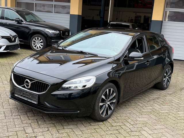 Imagine Volvo V40 T3 Linje Svart*LED*NAVI*PDC*AHK***