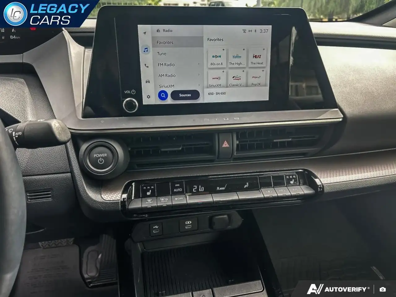 Toyota Prius снимка Toyota Prius