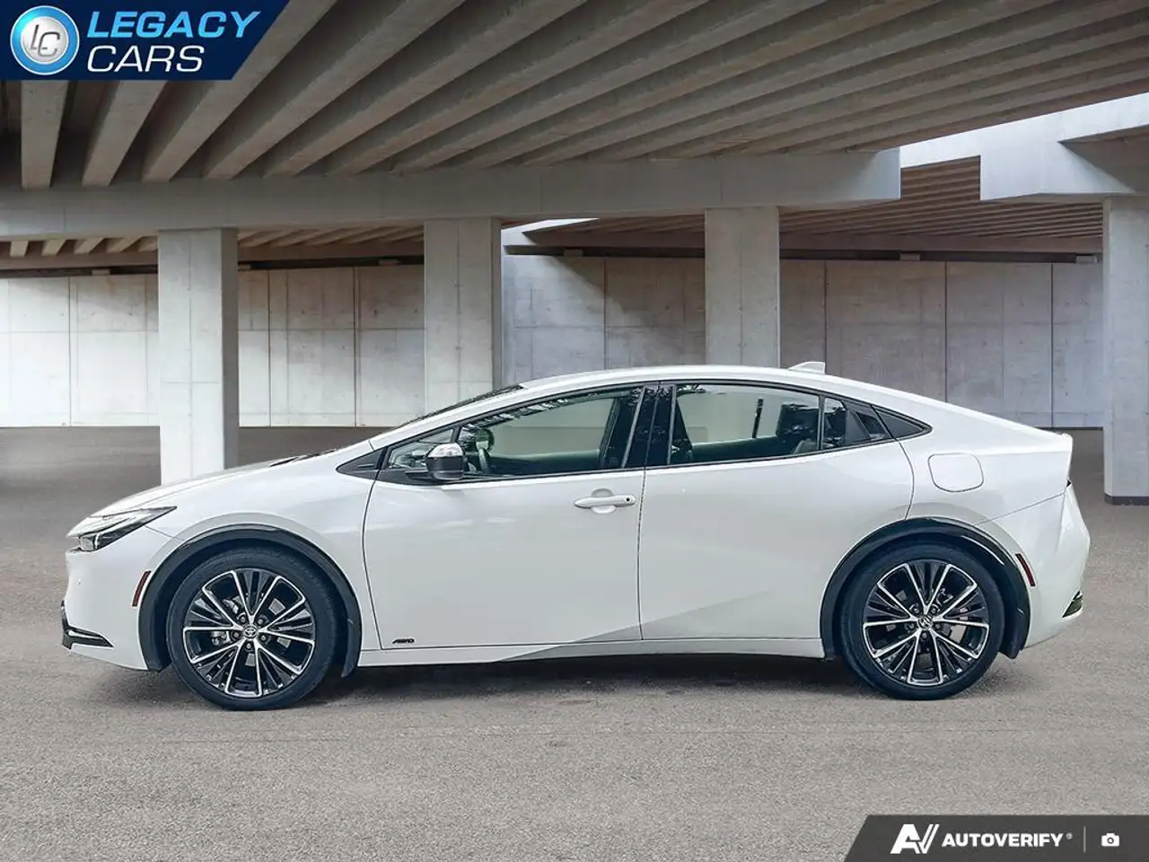 Toyota Prius снимка Toyota Prius