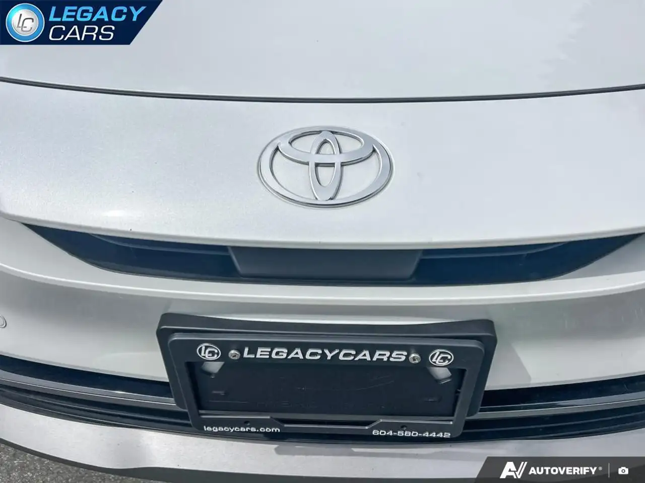 Toyota Prius снимка Toyota Prius
