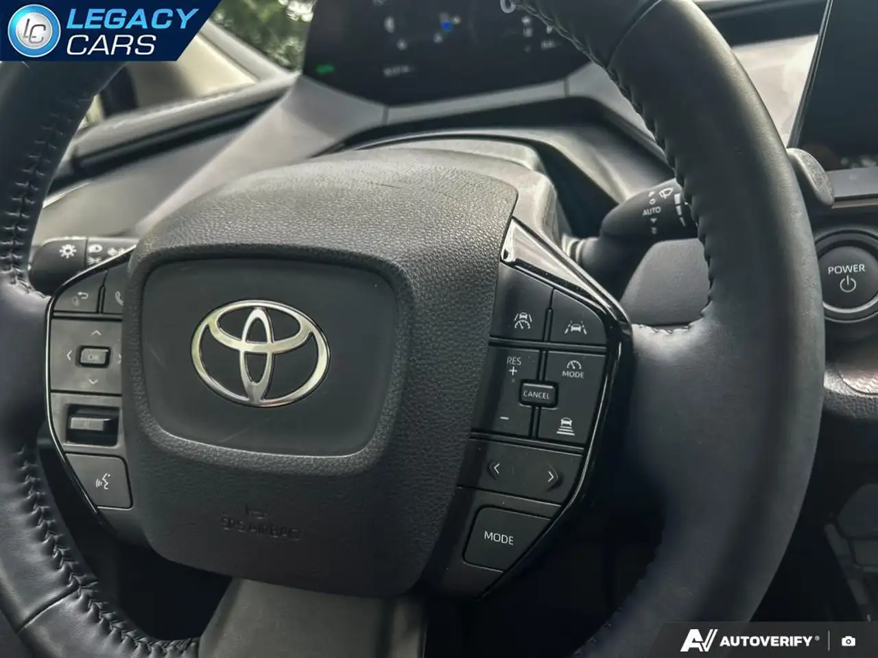 Toyota Prius снимка Toyota Prius