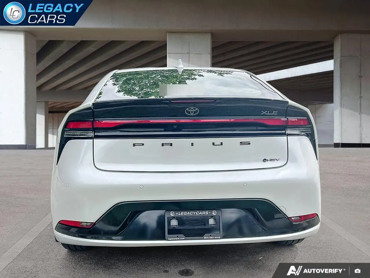 Toyota Prius снимка Toyota Prius