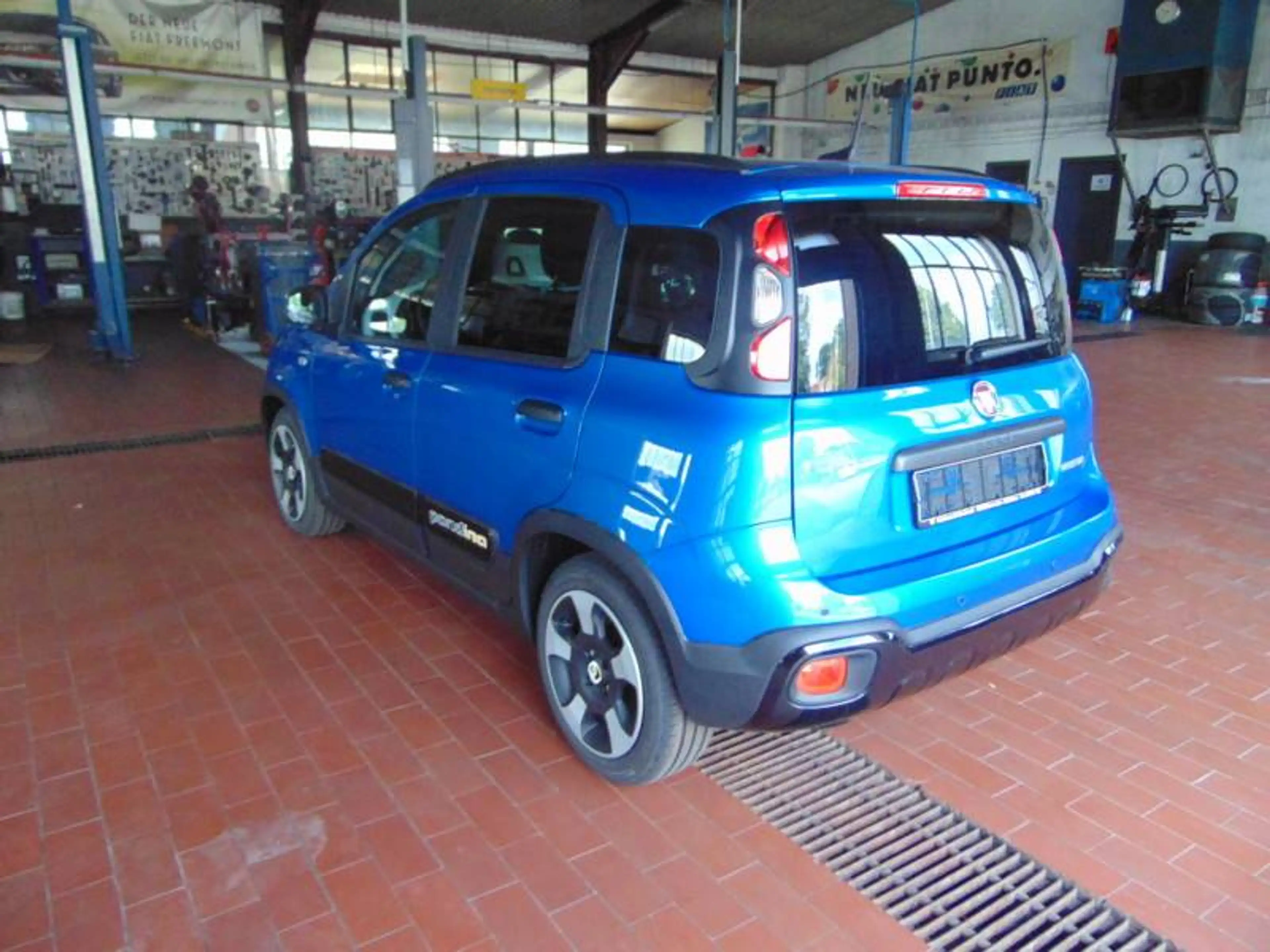 Fiat Pandina Pandina 1.0 GSE Hybrid Cross — photo 6