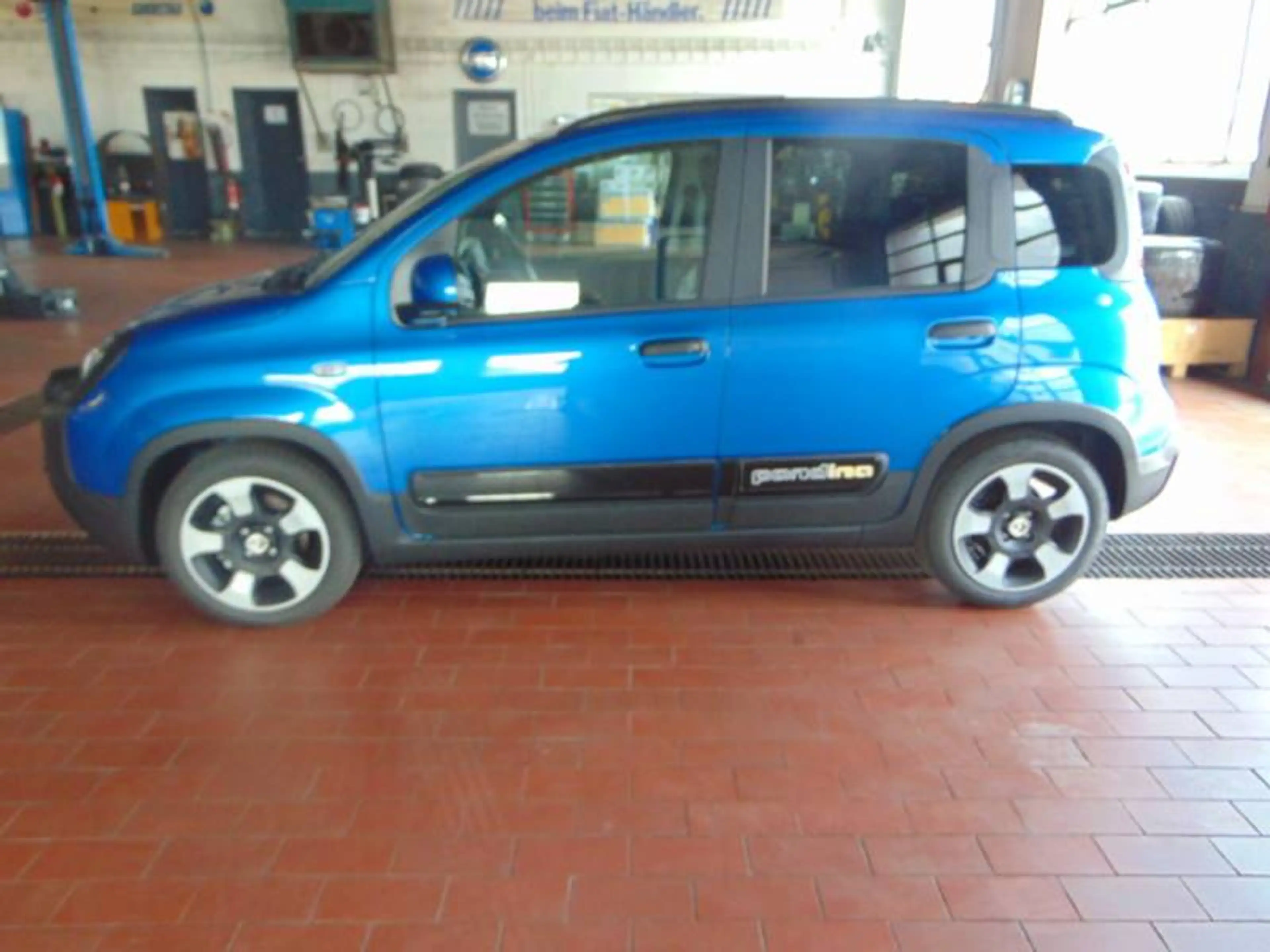 Fiat Pandina Pandina 1.0 GSE Hybrid Cross — photo 5