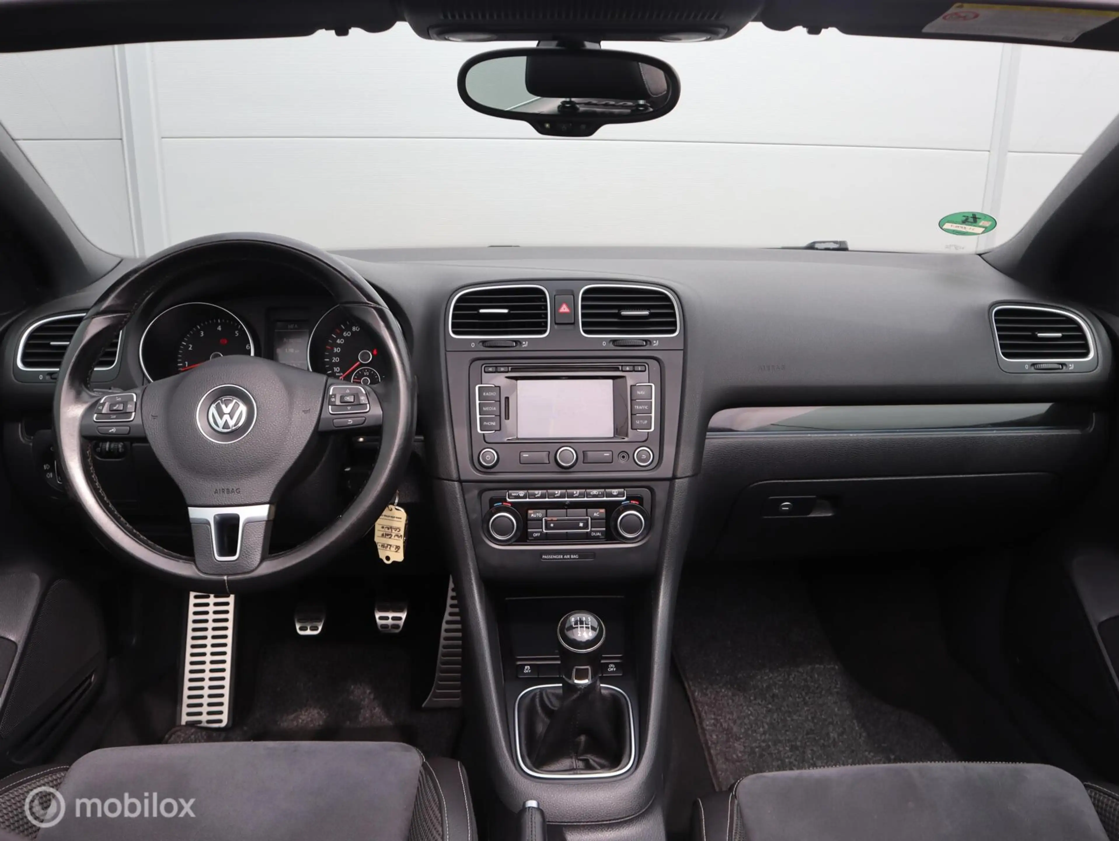 Volkswagen Golf Cabriolet 1.2 TSI Leer Navi LED Cruise Clima — photo 16