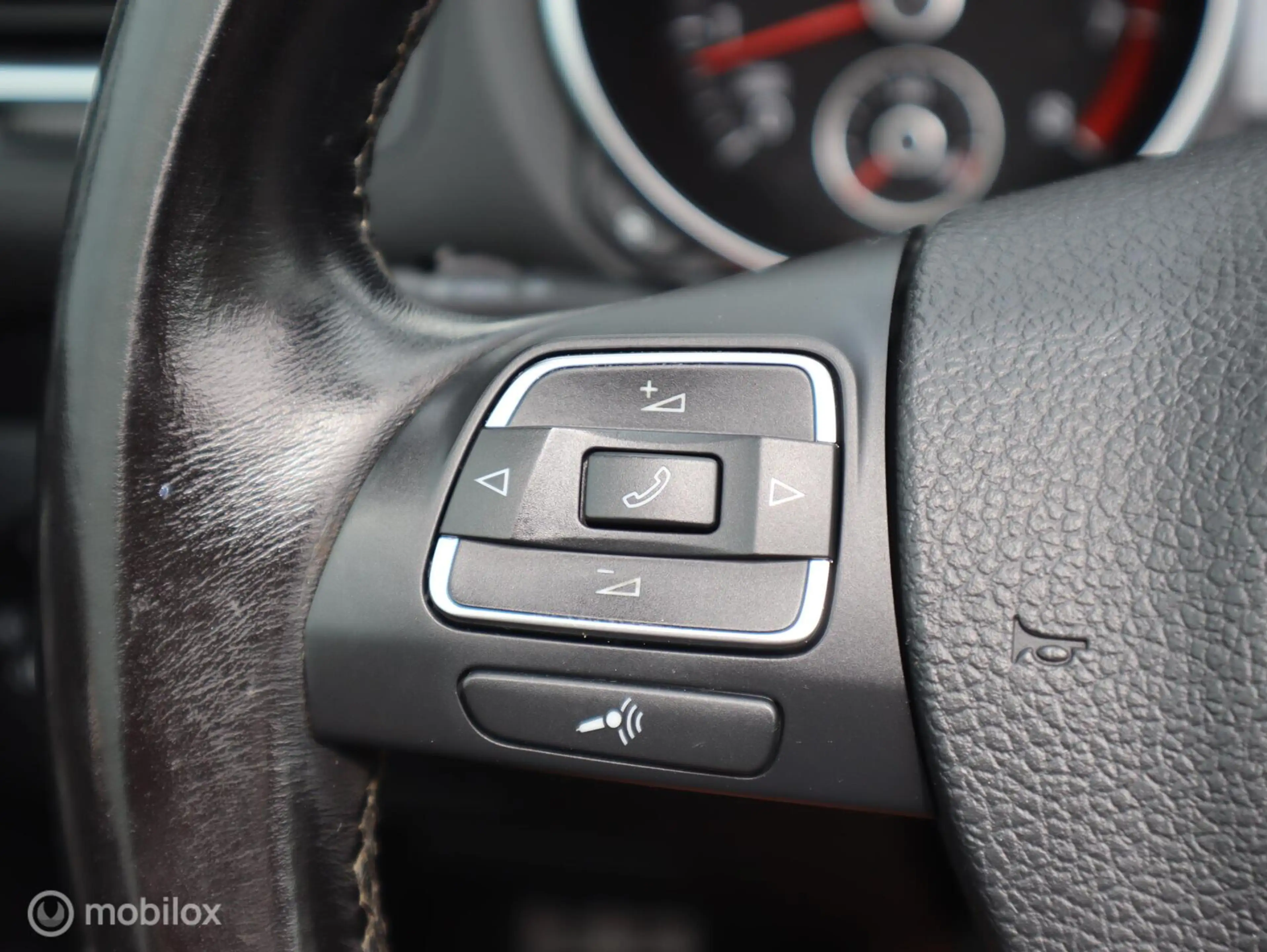 Volkswagen Golf Cabriolet 1.2 TSI Leer Navi LED Cruise Clima — photo 17