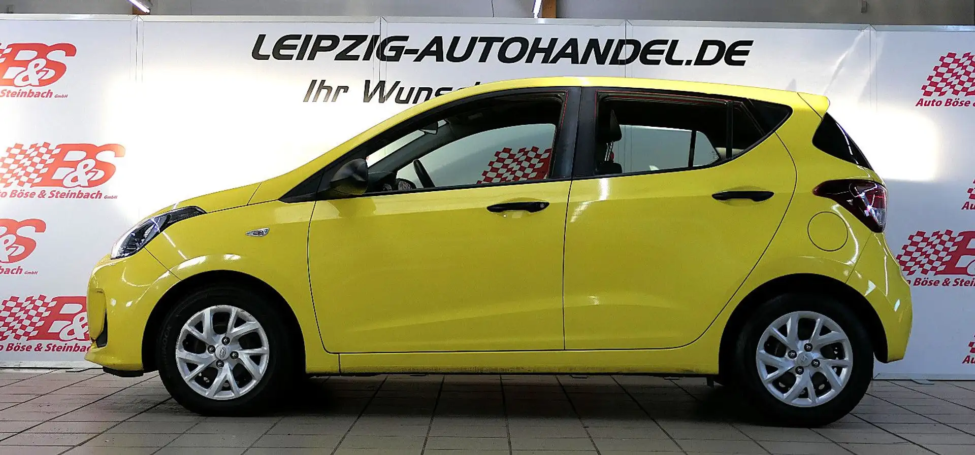 Hyundai i10 Select *5-TÜR**KLIMA*SERVO*ZV* Rot - 2