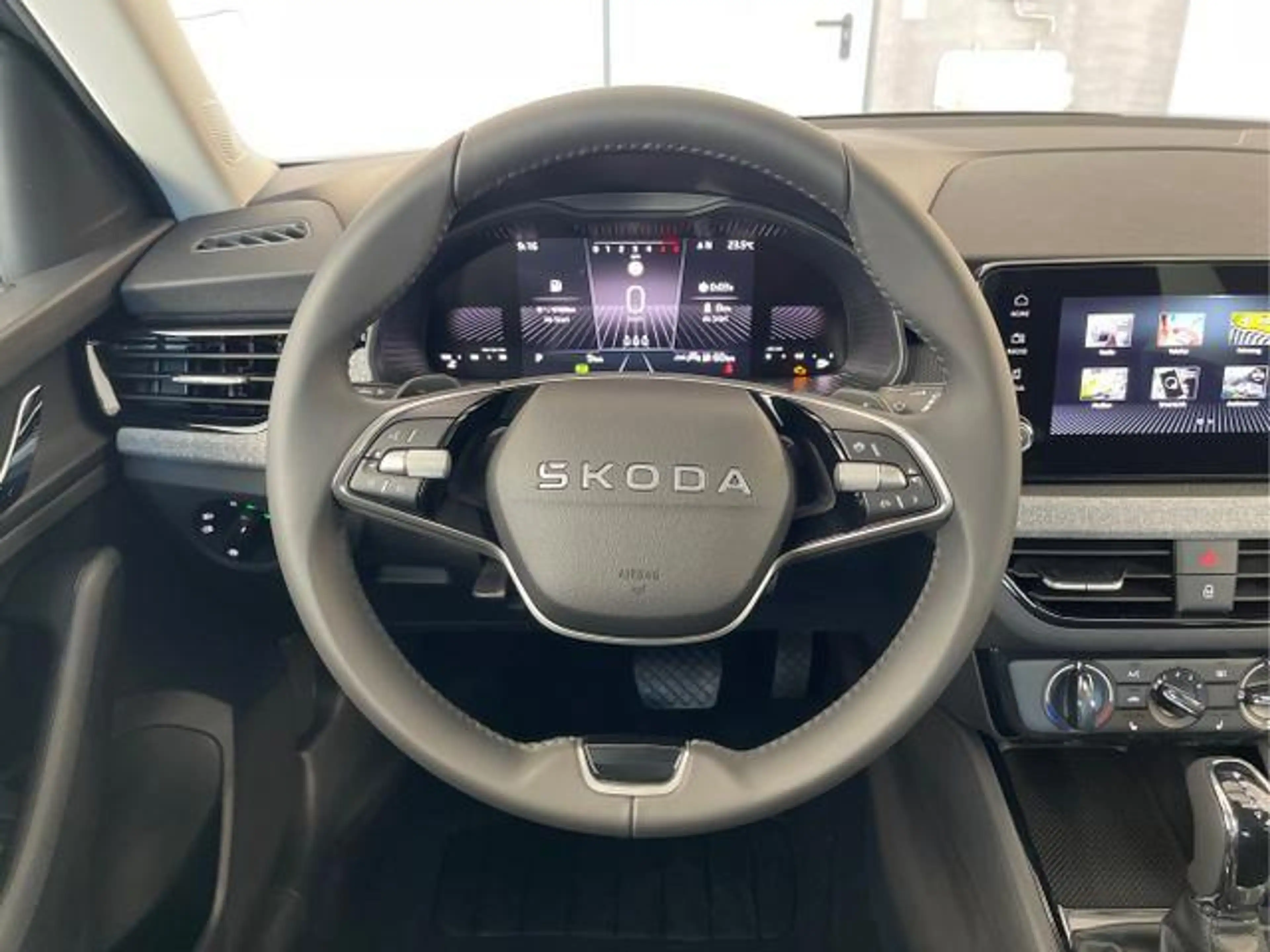 Skoda Kamiq Selection 1.0 TSI DSG Kamera+PDCvohi+Sitzheizung+A — photo 8
