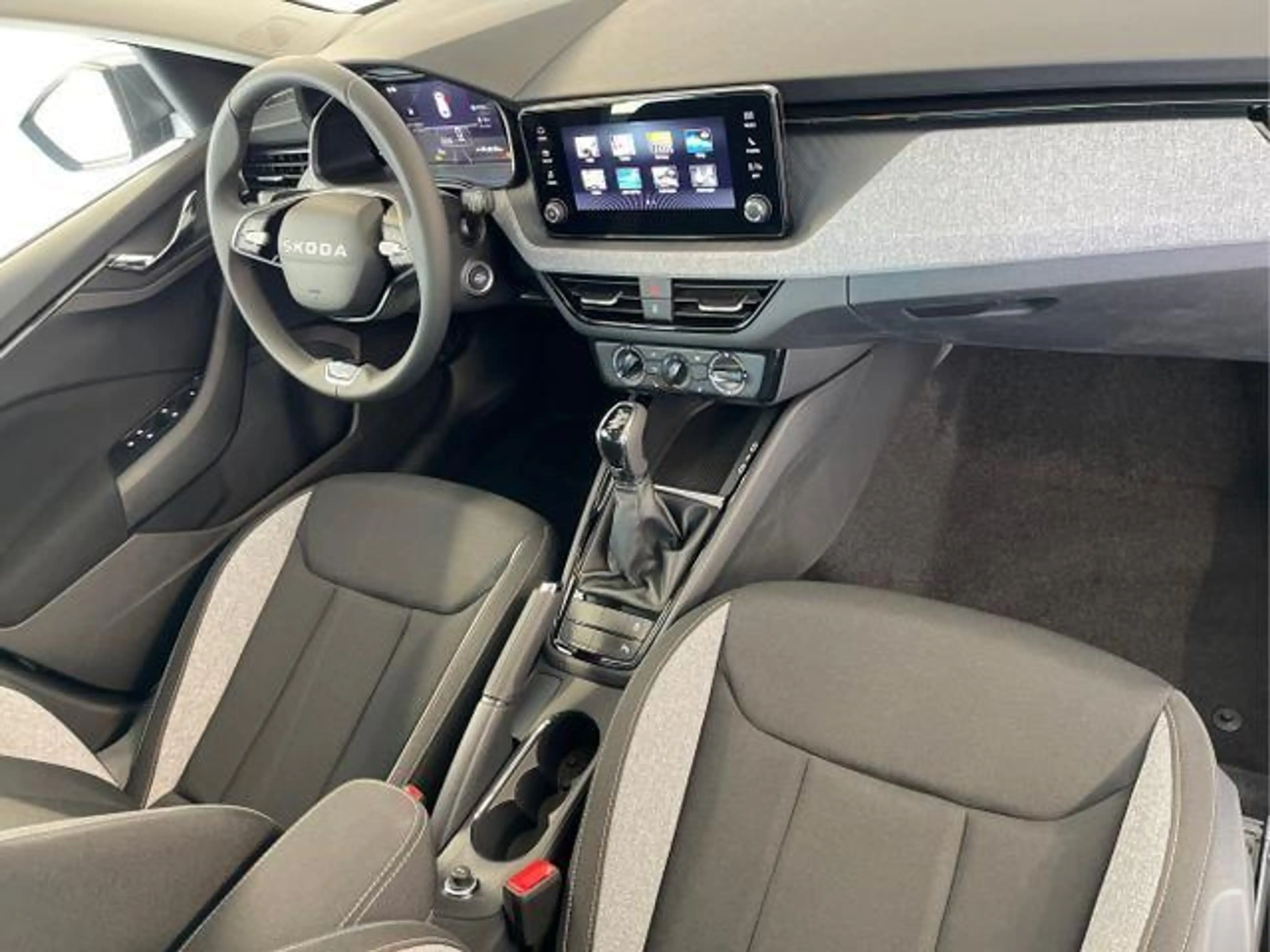 Skoda Kamiq Selection 1.0 TSI DSG Kamera+PDCvohi+Sitzheizung+A — photo 13
