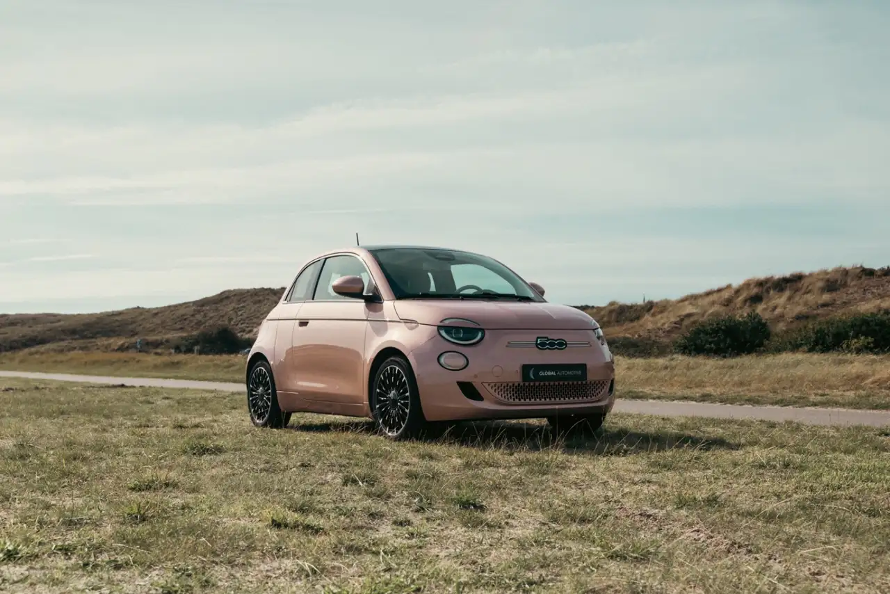 Fiat 500 3+1 La Prima 42 kWh CARPLAY PANORAMADAK LEER, миниатюра 15