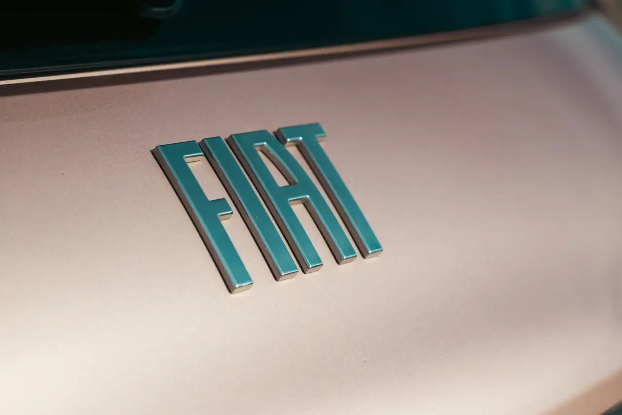 Fiat 500 3+1 La Prima 42 kWh CARPLAY PANORAMADAK LEER, миниатюра 23