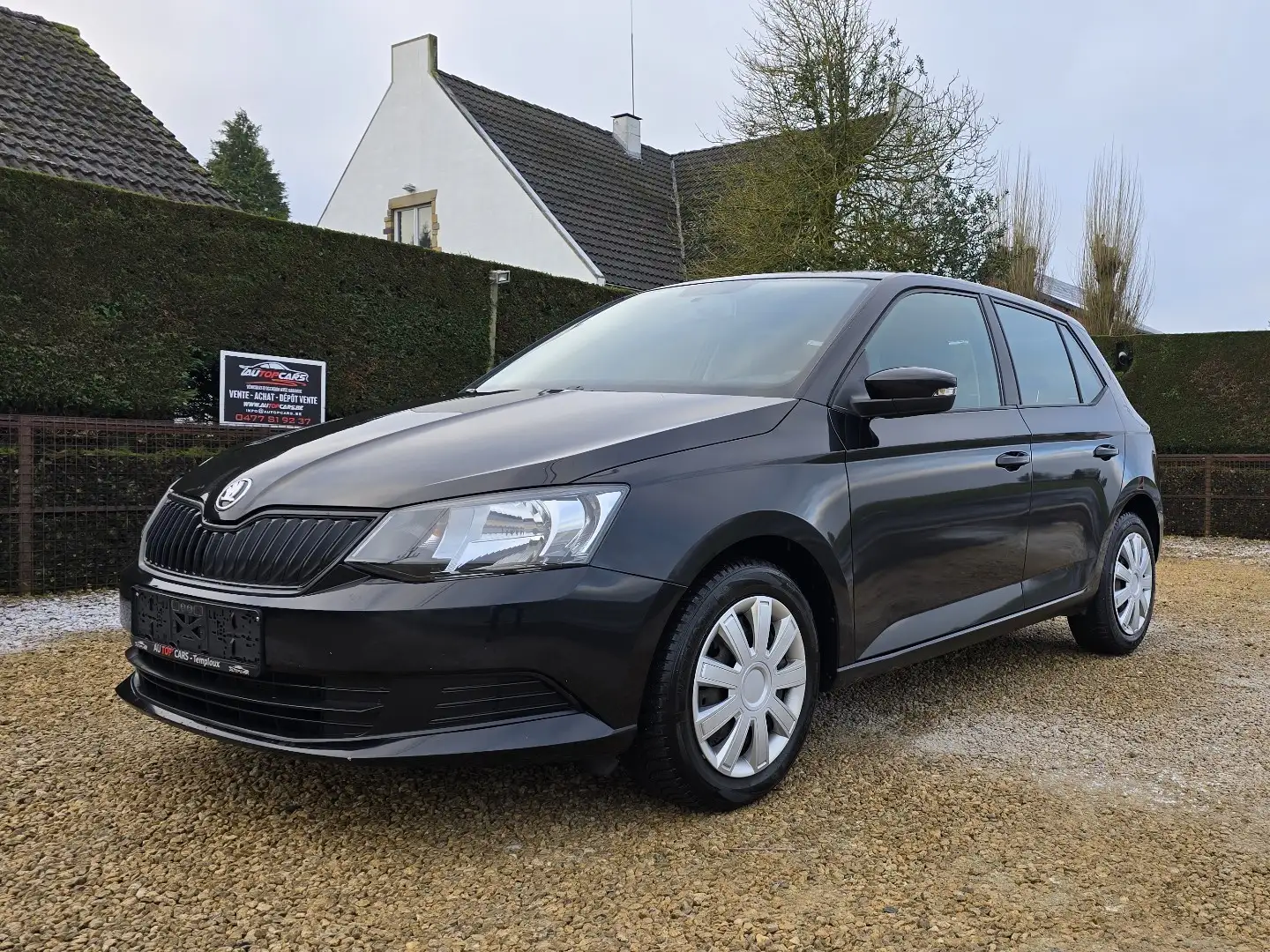 Skoda Fabia 1.0i Ambition Airco Superbe Etat garantie 12 mois Schwarz - 1