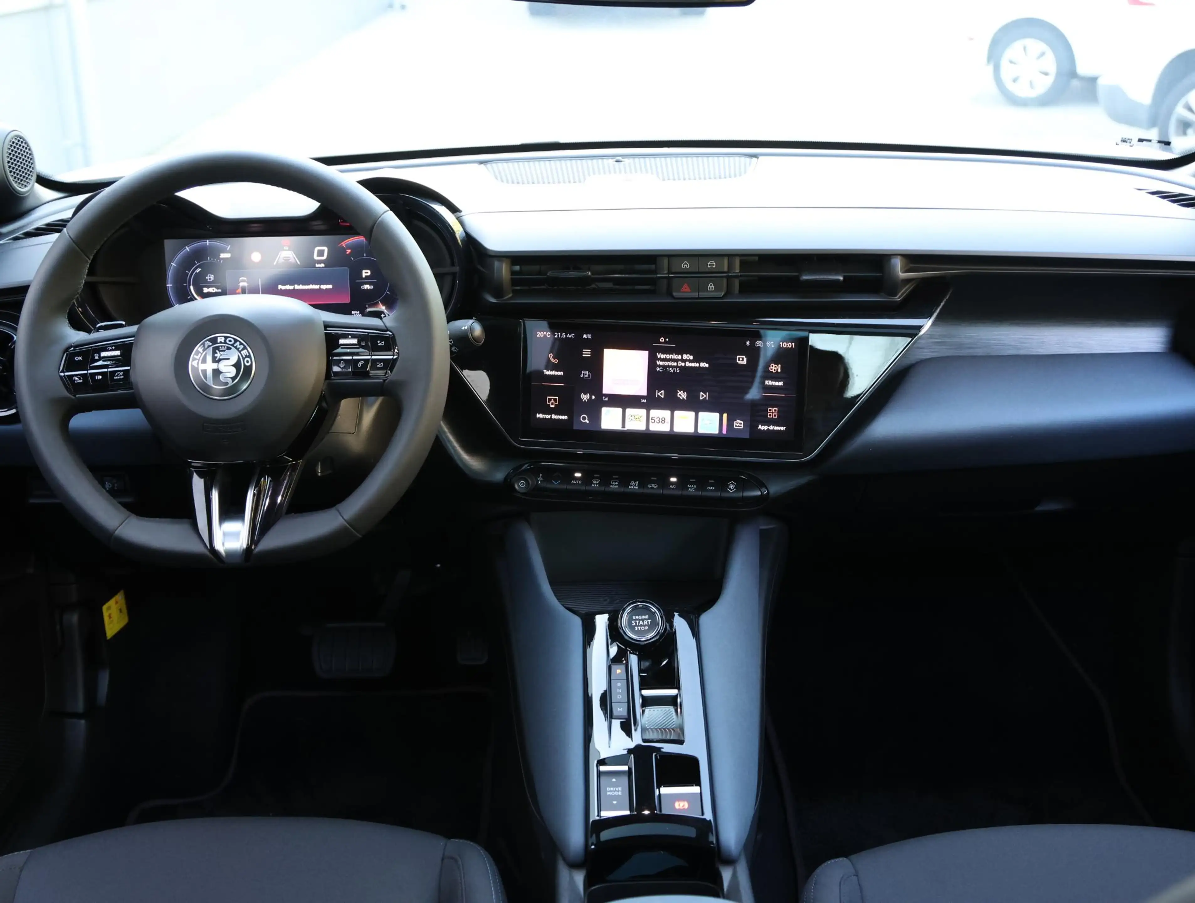 Alfa Romeo Junior 1.2 Turbo Hybrid Ibrida | Panoramadak | Apple Carp — photo 15
