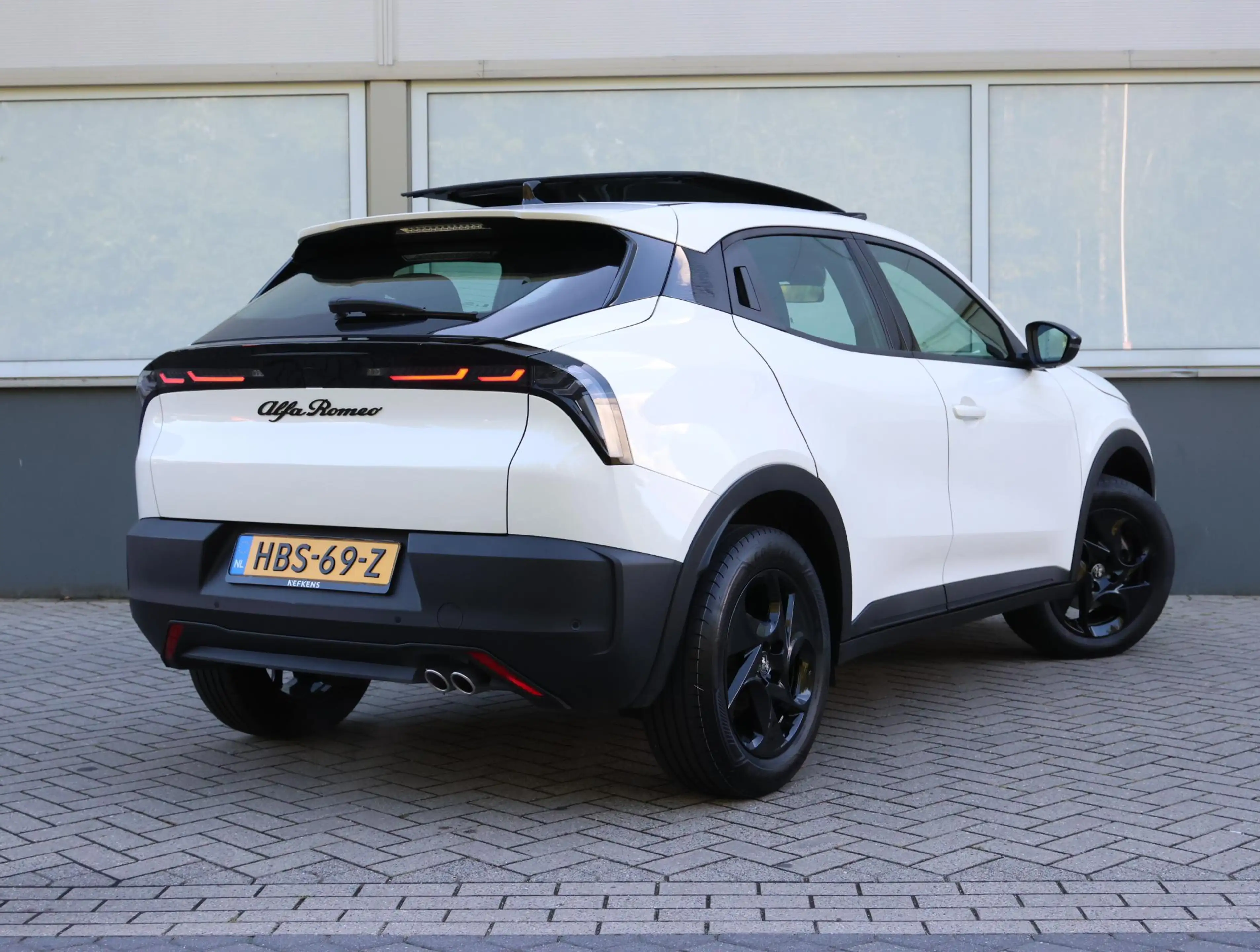 Alfa Romeo Junior 1.2 Turbo Hybrid Ibrida | Panoramadak | Apple Carp — photo 3