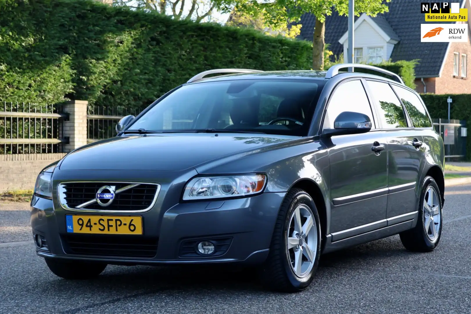 Volvo V50 2.0 Limited Edition | NAVI | CRUISE | CLIMA | XENO Grau - 1