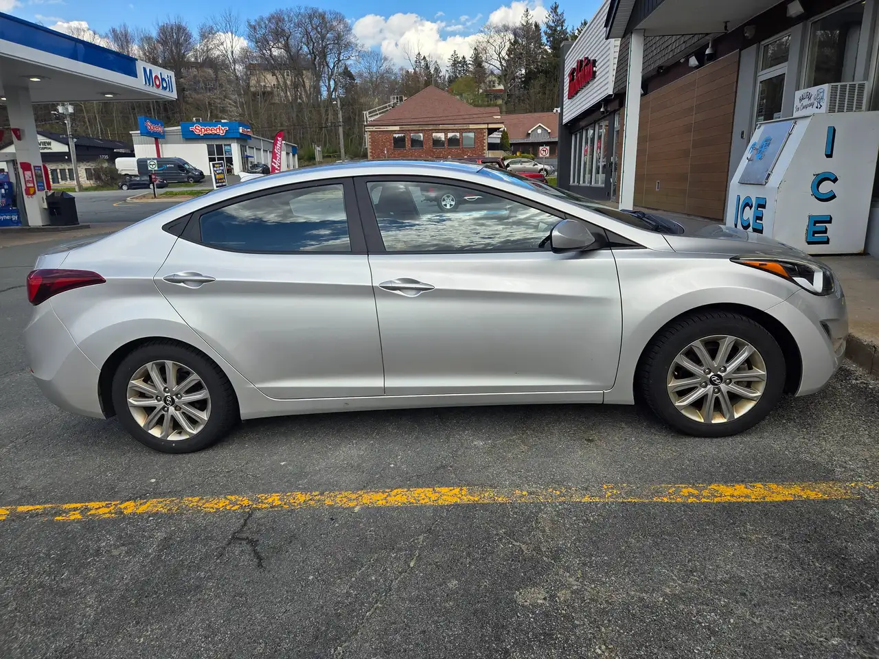 Hyundai ELANTRA снимка Hyundai ELANTRA