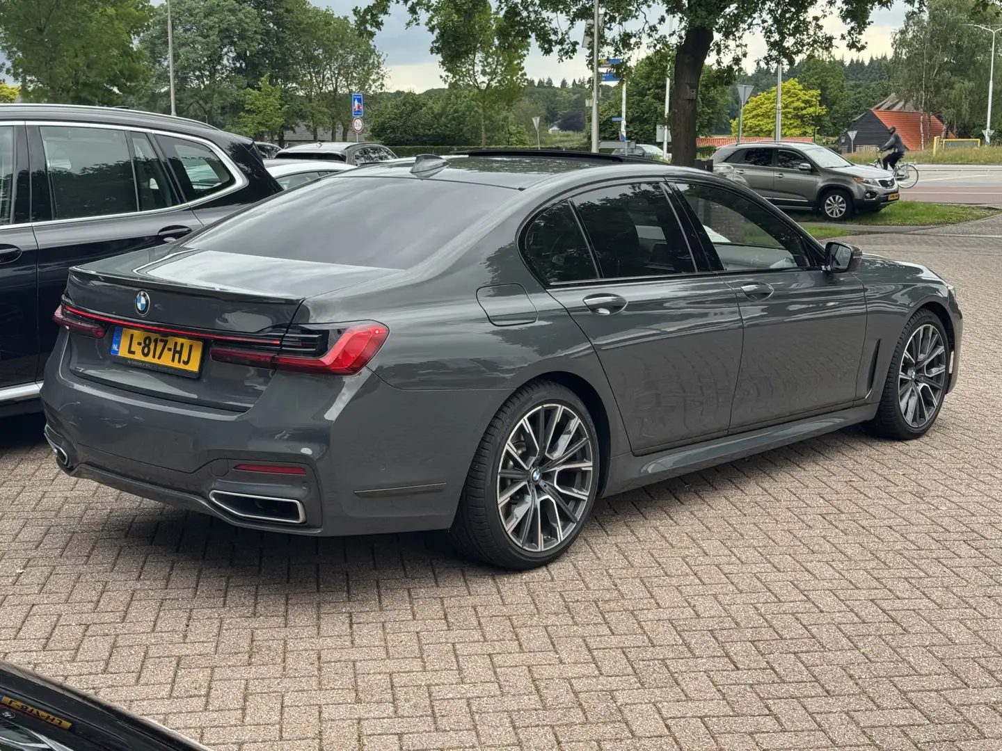 BMW 745 7-serie 745e High Exe. M Sport / Schuifdak / 360Ca Gris - 2