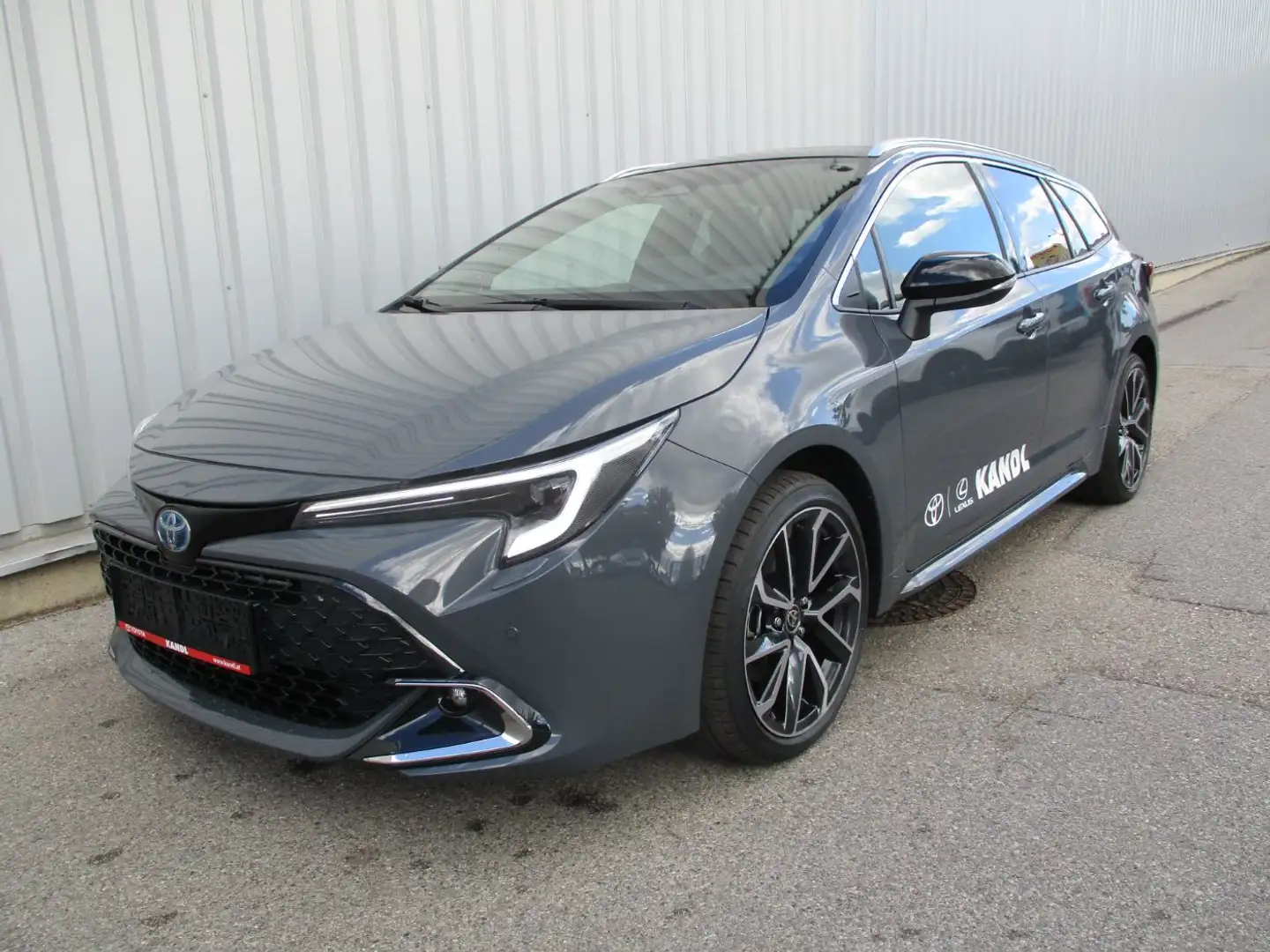Toyota Corolla Touring Sports 2.0 Lounge ACC+LED+Navi - 2