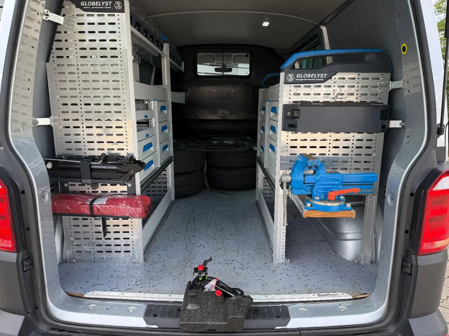 Volkswagen T6 Transporter 2.0 Tdi DSG Navi LED AHK SORTIMO Argent - 2