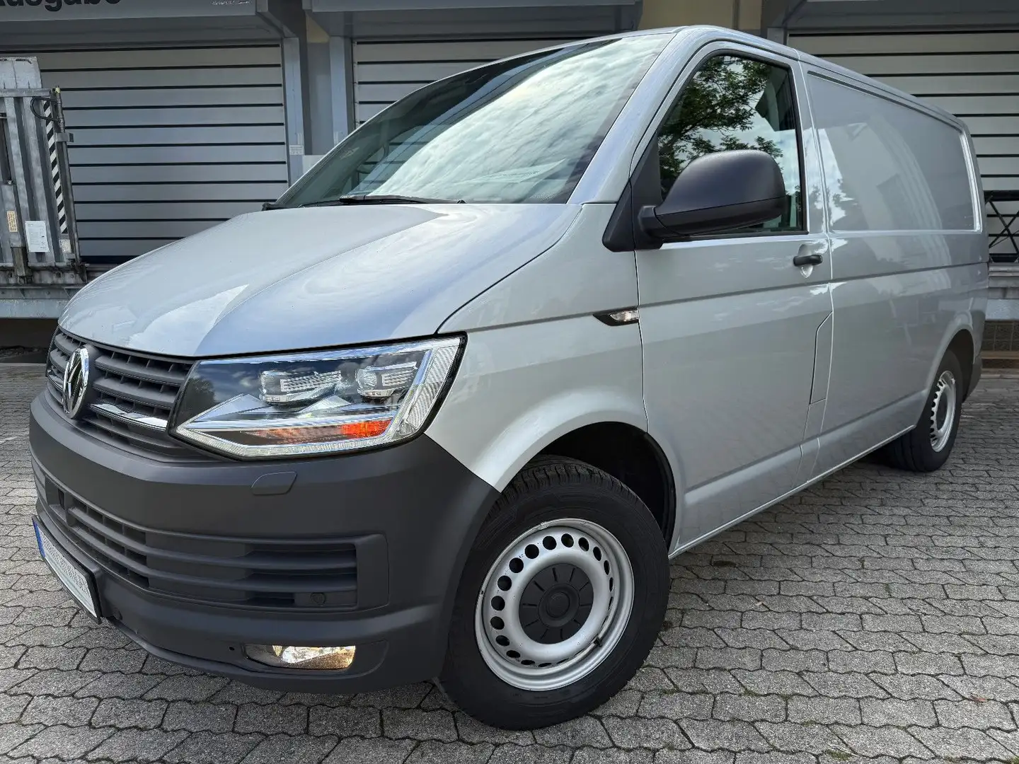 Volkswagen T6 Transporter 2.0 Tdi DSG Navi LED AHK SORTIMO Argent - 1
