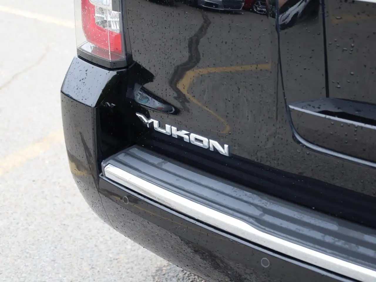 GMC Yukon снимка GMC Yukon