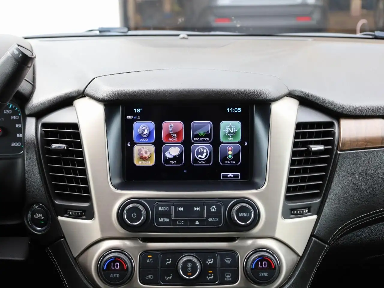 GMC Yukon снимка GMC Yukon