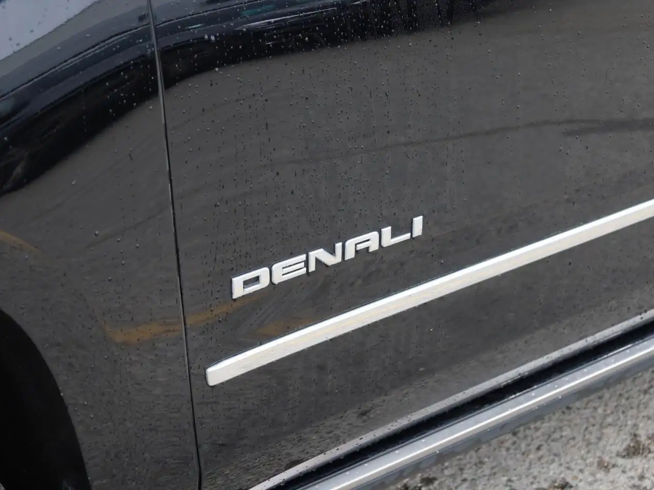 GMC Yukon снимка GMC Yukon