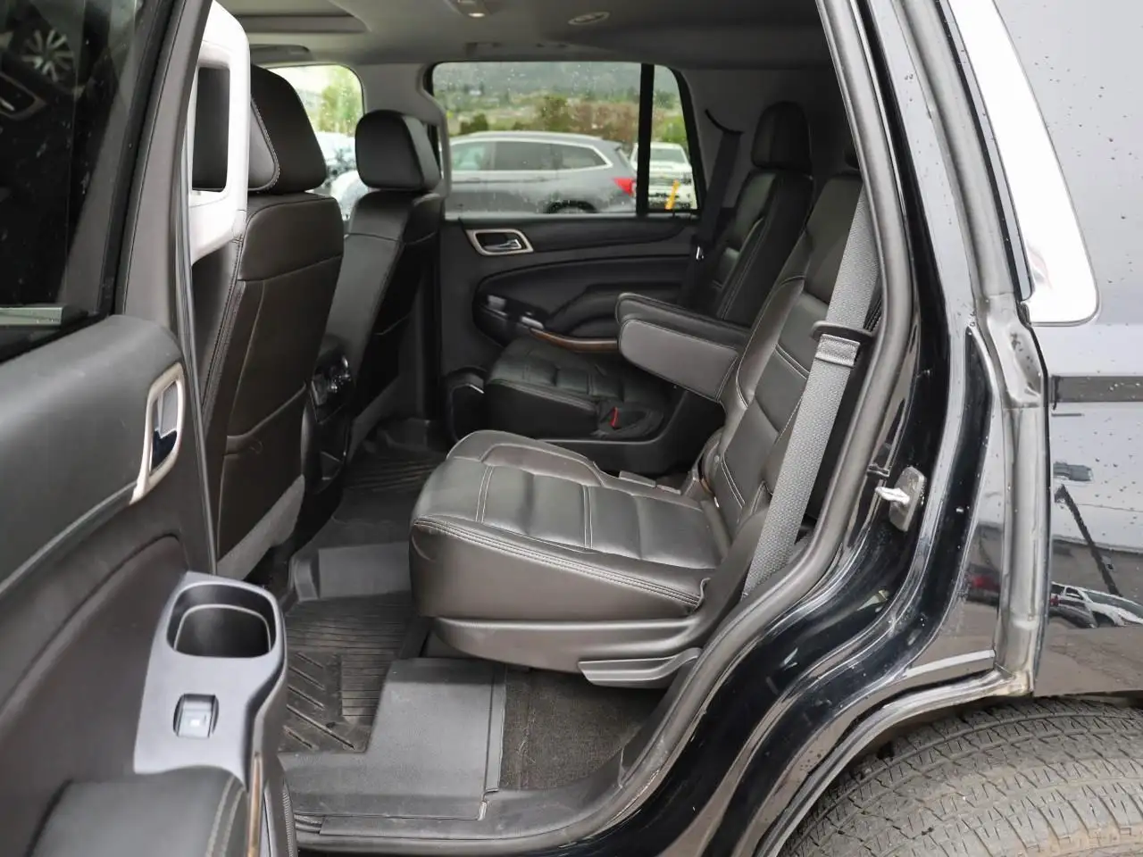 GMC Yukon снимка GMC Yukon