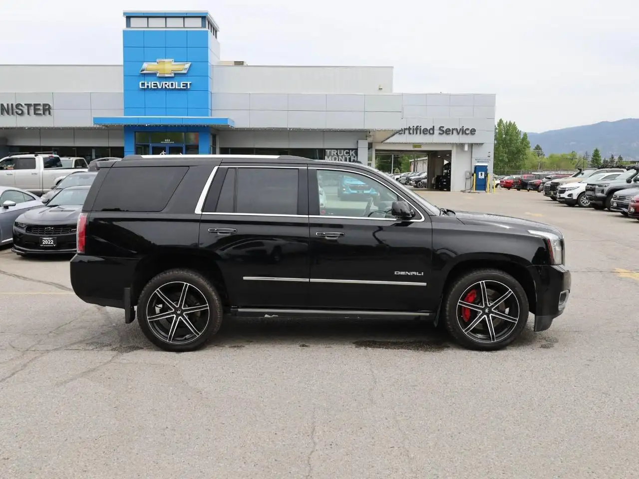 GMC Yukon снимка GMC Yukon