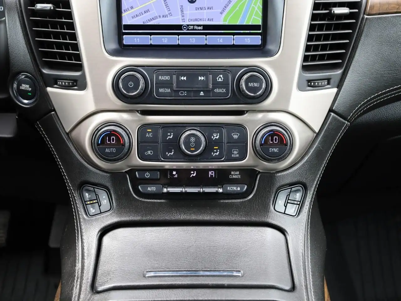 GMC Yukon снимка GMC Yukon