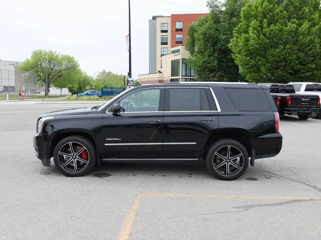 GMC Yukon снимка GMC Yukon
