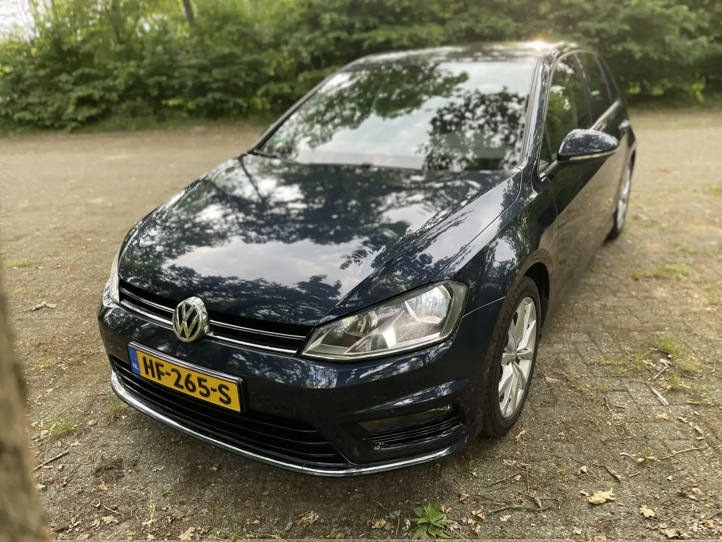 Volkswagen Golf 1.6 TDI Bns Edition R-line Blauw - 1