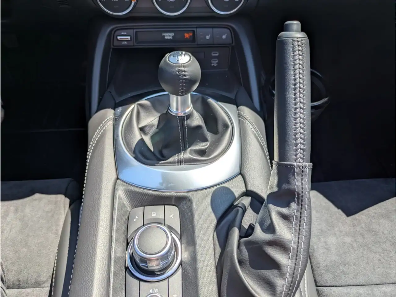 Mazda MX-5 RF HOMURA Skyactiv-G 132PS 6MT El. Verdeck Faltdac, миниатюра 13