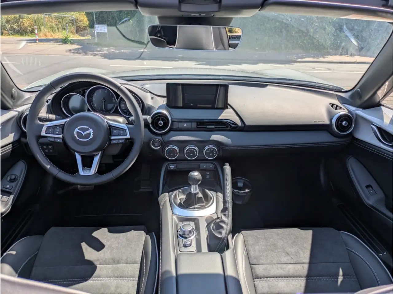 Mazda MX-5 RF HOMURA Skyactiv-G 132PS 6MT El. Verdeck Faltdac, миниатюра 7