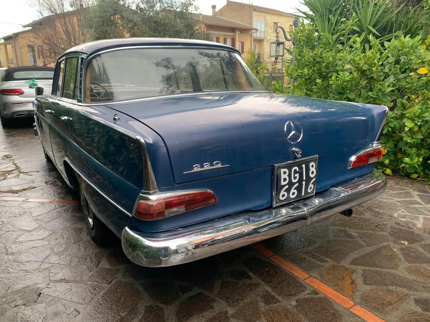 Mercedes-Benz 220 B W111 mantenuta unica 116cv 5p Bleu - 1
