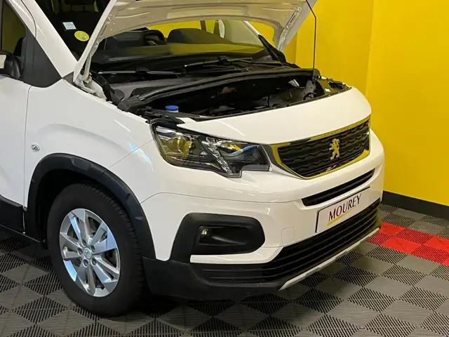 Peugeot Rifter view 4