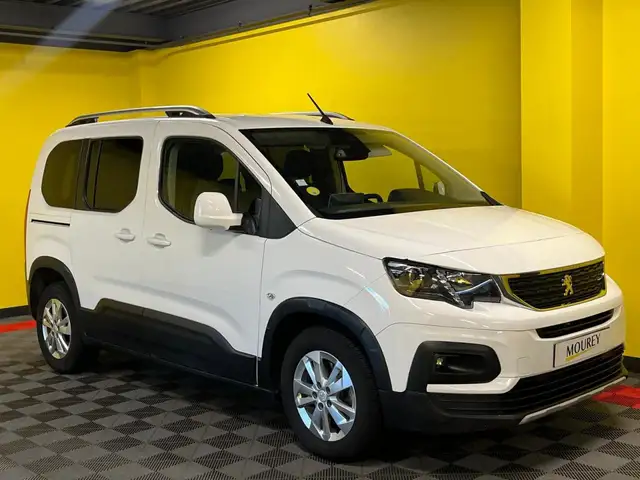 Peugeot Rifter view 2
