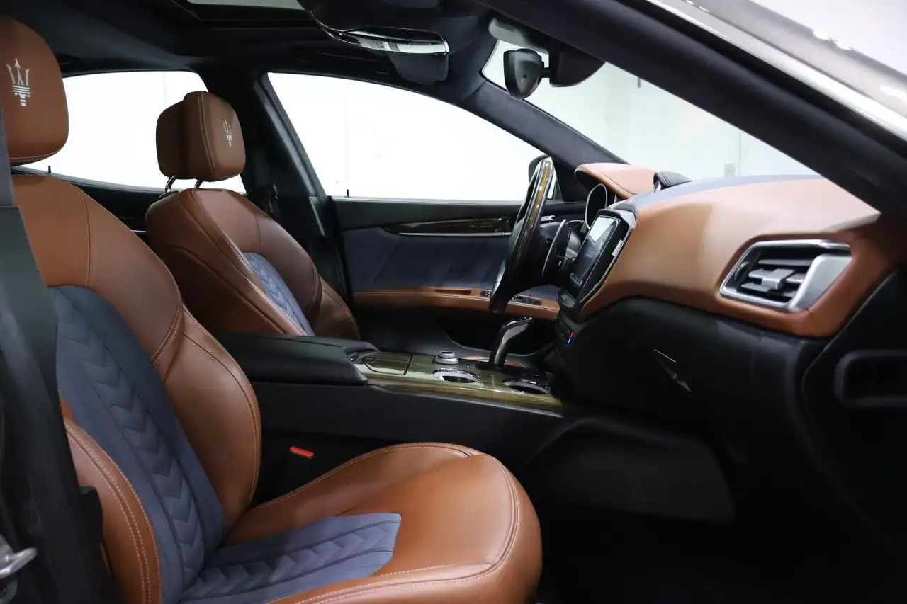 Maserati Ghibli снимка Maserati Ghibli
