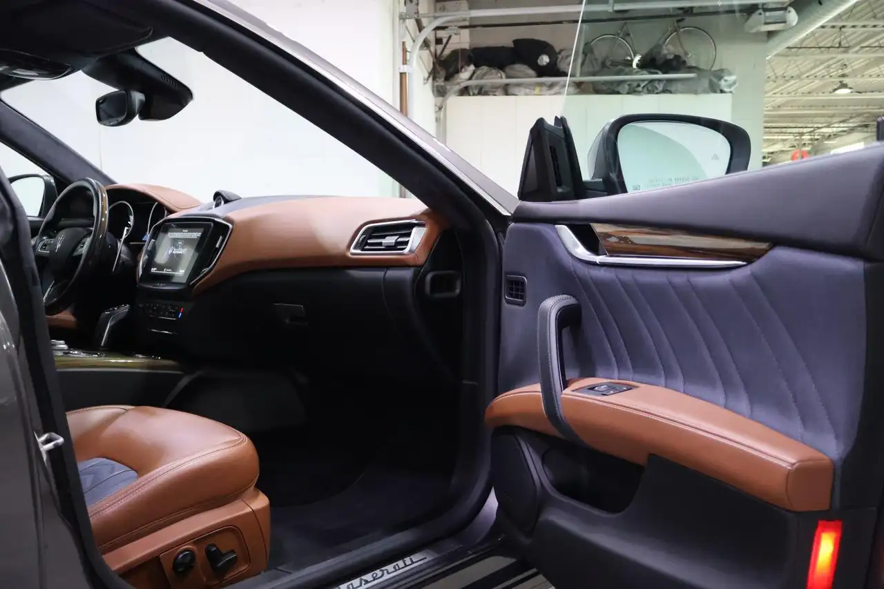 Maserati Ghibli снимка Maserati Ghibli