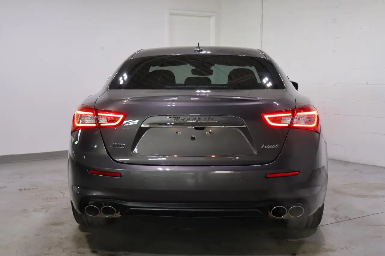 Maserati Ghibli снимка Maserati Ghibli