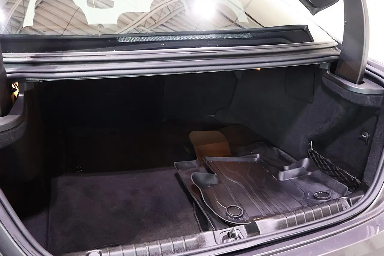 Maserati Ghibli снимка Maserati Ghibli