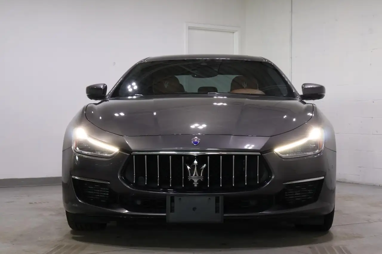 Maserati Ghibli снимка Maserati Ghibli