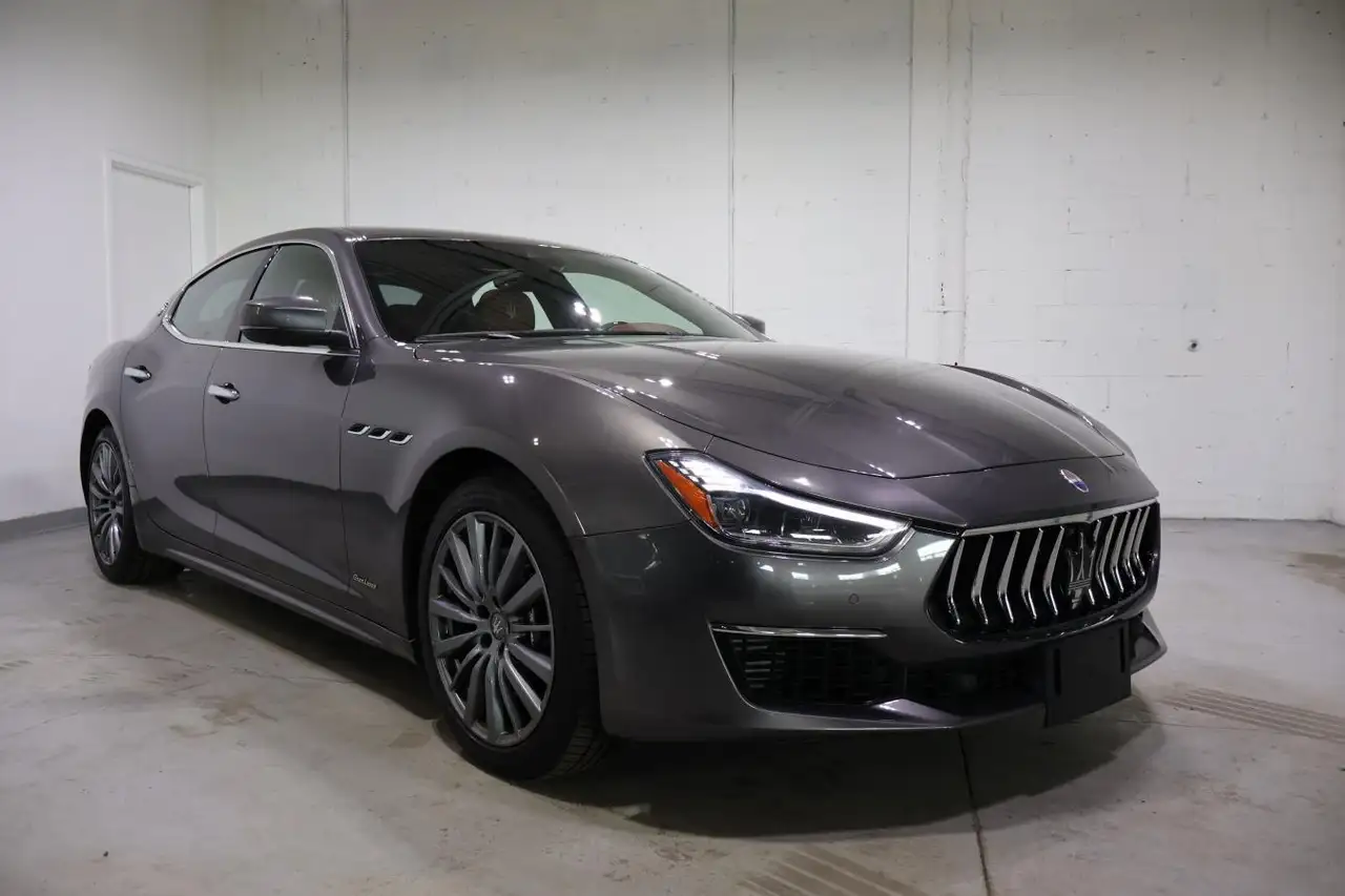 Maserati Ghibli снимка Maserati Ghibli
