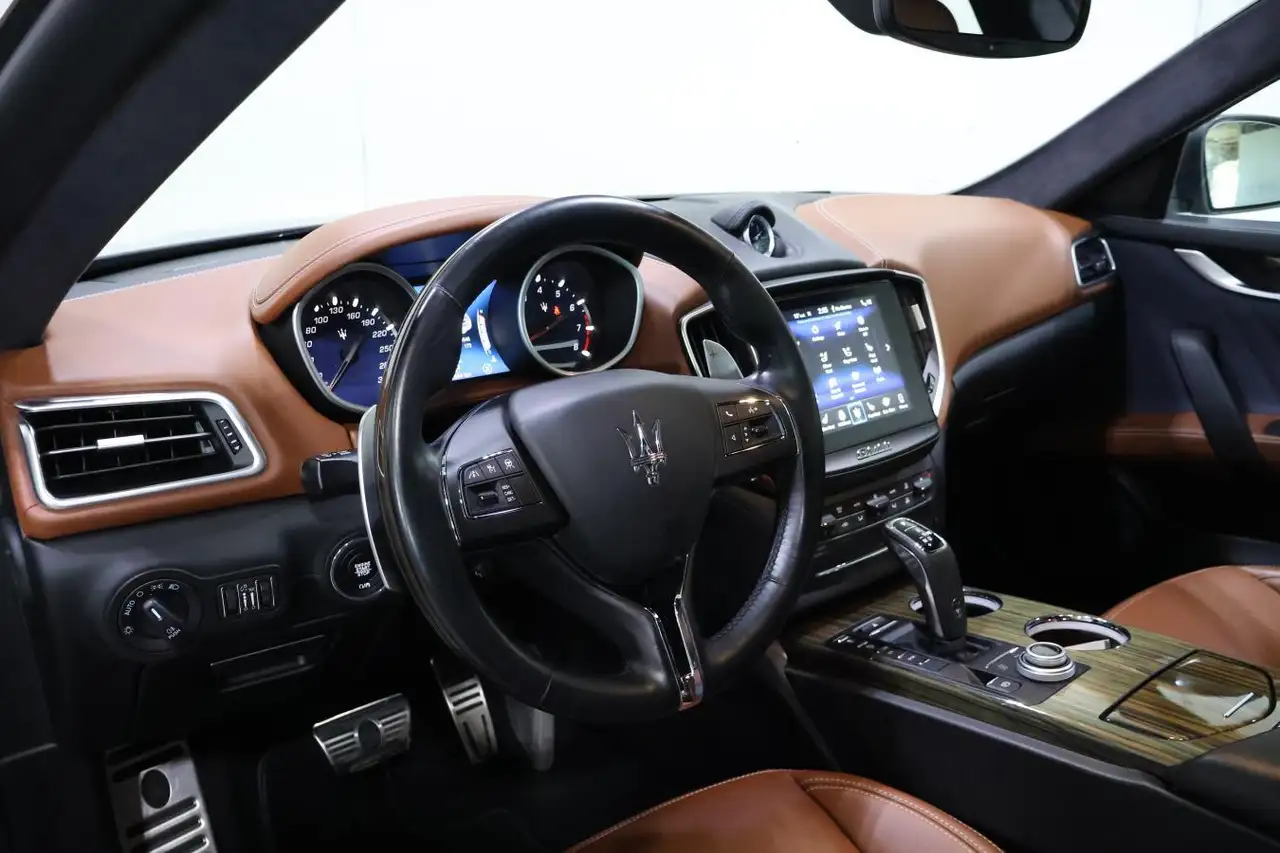 Maserati Ghibli снимка Maserati Ghibli