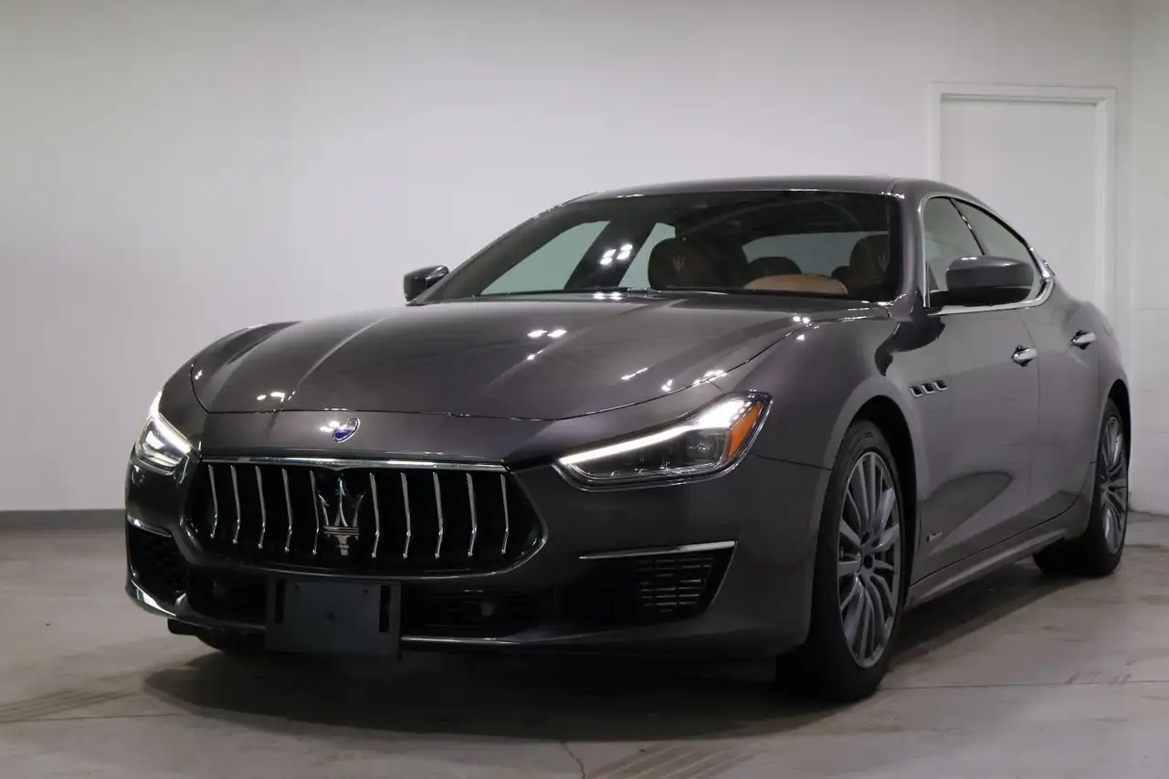 Maserati Ghibli снимка Maserati Ghibli