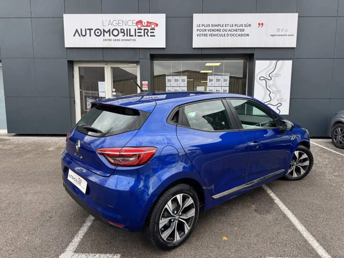 Renault Clio TCE 100 GPL limited edition Bleu - 2
