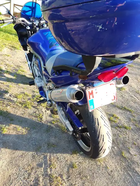 Yamaha FZR 1000 - foto 7