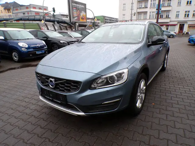 Volvo V60 Cross Country mit AHK.